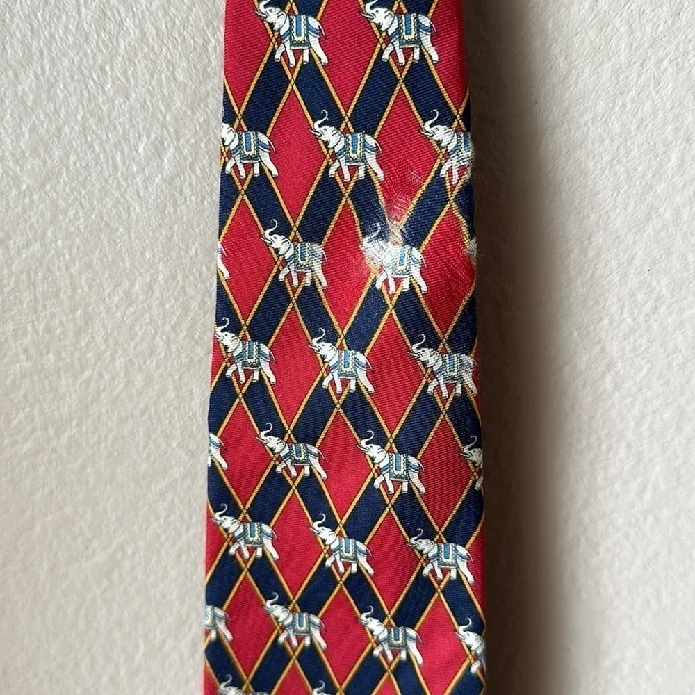 BROOKS BROTHERS Silk Elephant Neck Tie